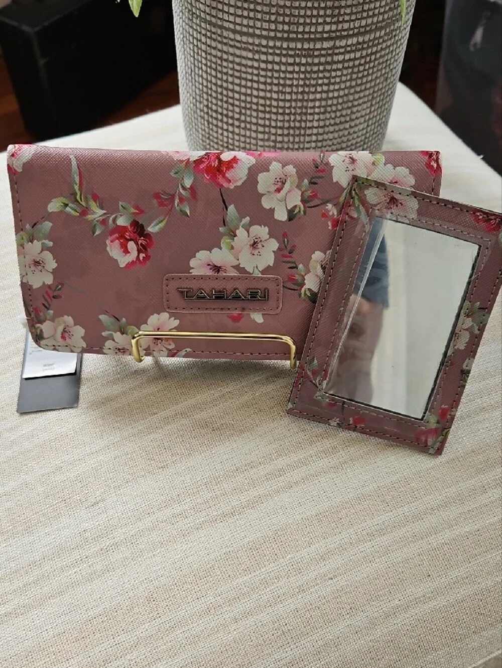 NWT Tahari Dusty Pink Floral Wallet with Matching Mirror
